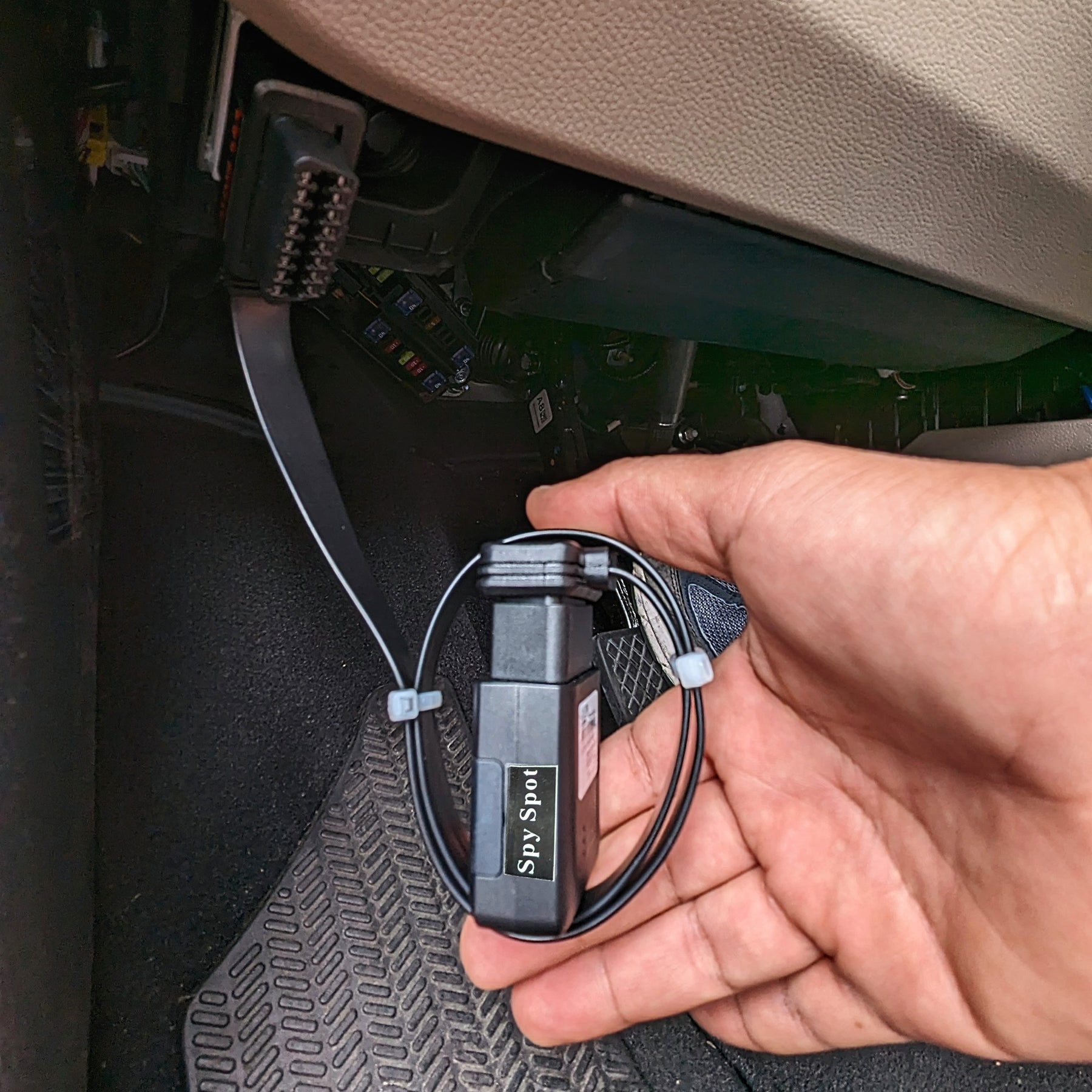 OBD2 GPS Cable Splinter Extension 1x Male and 2X Female Extension Cable Adapter