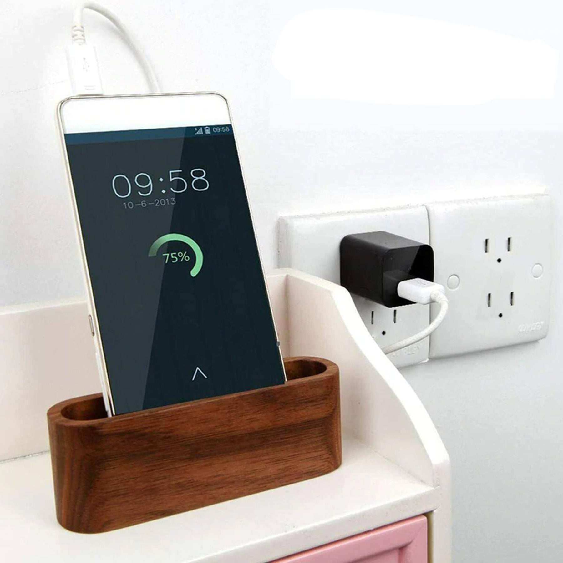 WiFi Hidden Camera USB Wall Charger - 1080P, Motion Alerts